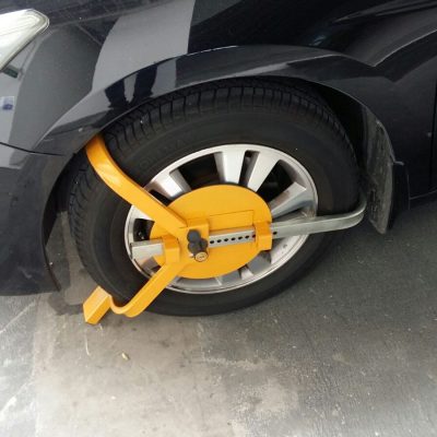 Wheel clamp for cars